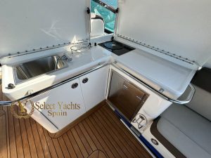 sea-ray-370-venture-14