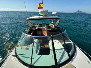 sea-ray-370-venture-18