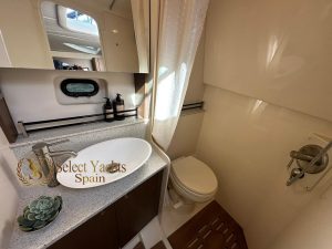 sea-ray-370-venture-29