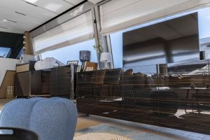 23 Ferretti 720 Flybridge Yacht