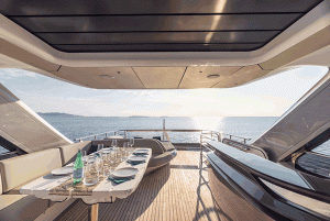 23 Princess Y72 Motor Yacht fly table