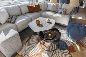 24 Ferretti 720 Flybridge Yacht