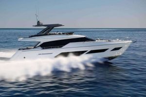 3 Ferretti 720 Flybridge Yacht
