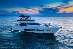 42 Ferretti 720 Flybridge Yacht