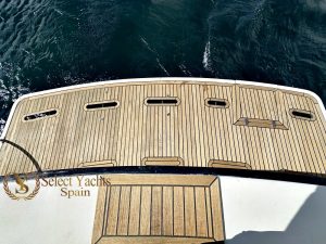 BERTRAM 46 CONVERTIBLE 04