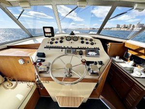 BERTRAM 46 CONVERTIBLE 15