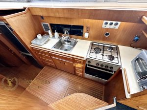 BERTRAM 46 CONVERTIBLE 17