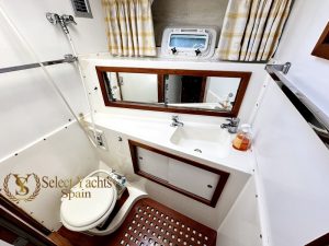 BERTRAM 46 CONVERTIBLE 25