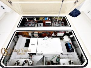 BERTRAM 46 CONVERTIBLE 29