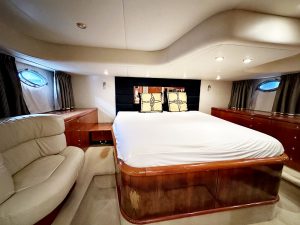 SUNSEEKER PREDATOR 56 18